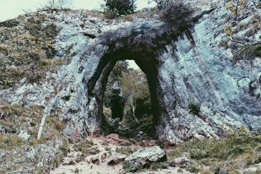 stone_rock_cave_hole_formation99070.jpg