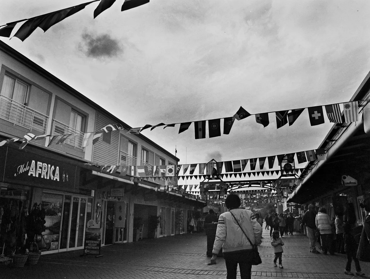 film_storm_approaching_knysna.jpg