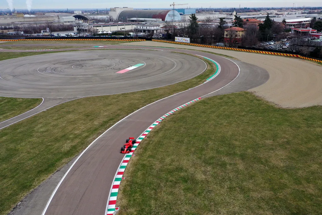 36.-La-nueva-Ferrari-pruebas-6.jpg
