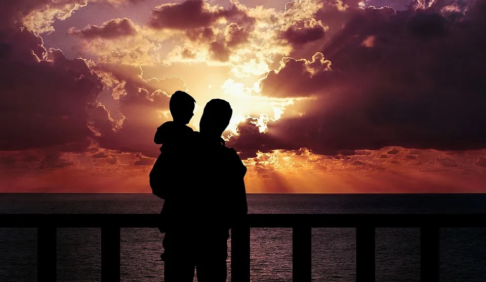 father-and-son-3456666_960_720.jpg