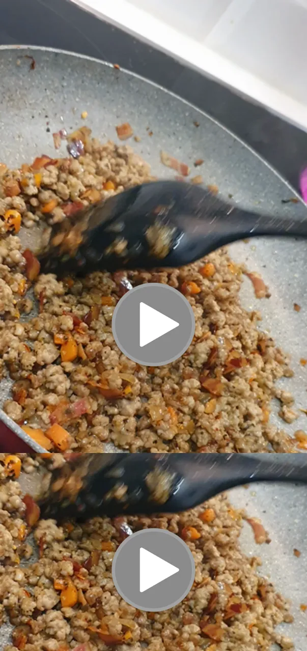 videos/85b6078bcb7dbf516ca5122c5d064135-00001.png