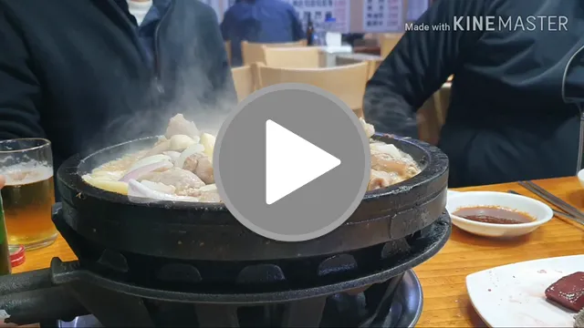 videos/94a88affbaef72ef3c6ebddeb6a791e2-00001.png