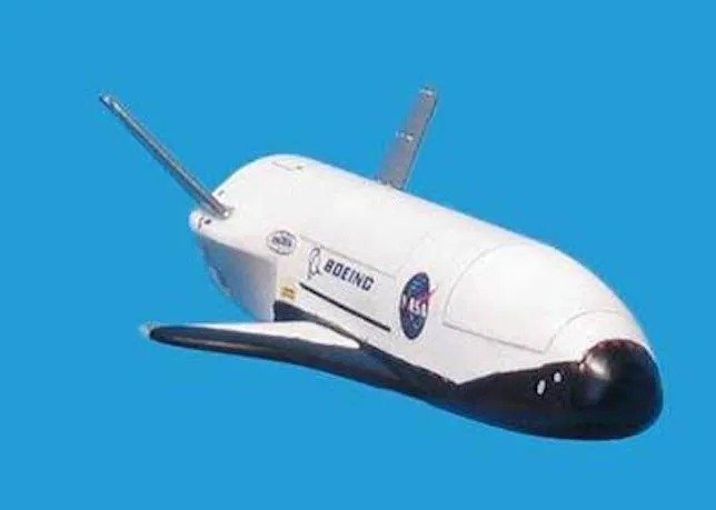 x-37b-US-military-2017-xinhua.jpg