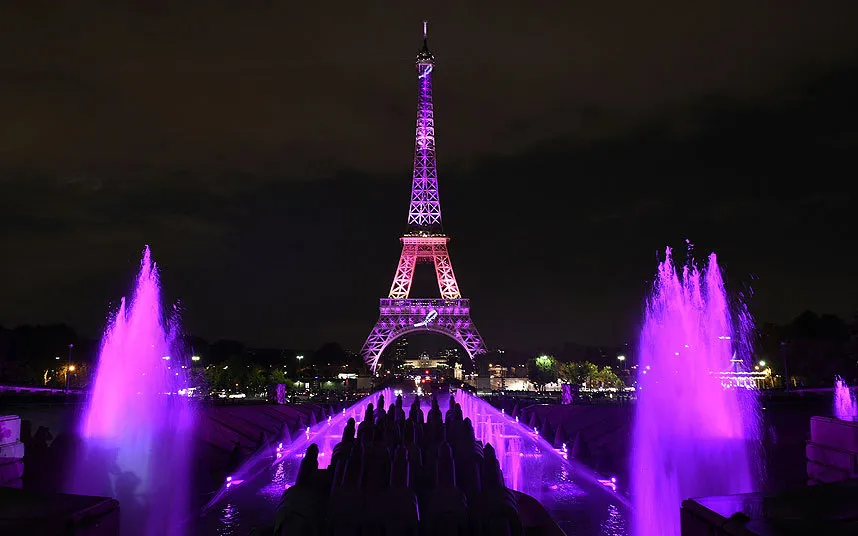 Eiffel-Tower-in-Bahria-Lahore.jpg