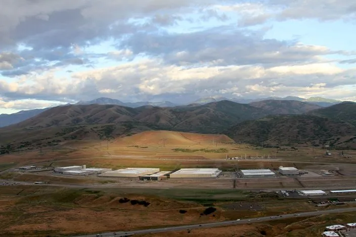 041-high-res-utah-data-center.jpg