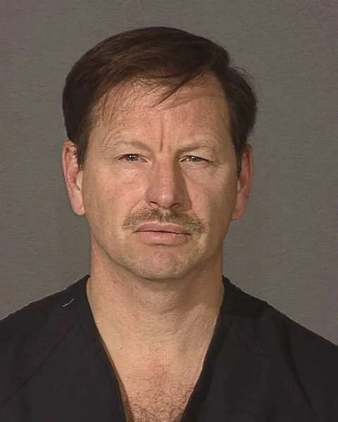 Gary_Ridgway_Mugshot_11162001.jpg