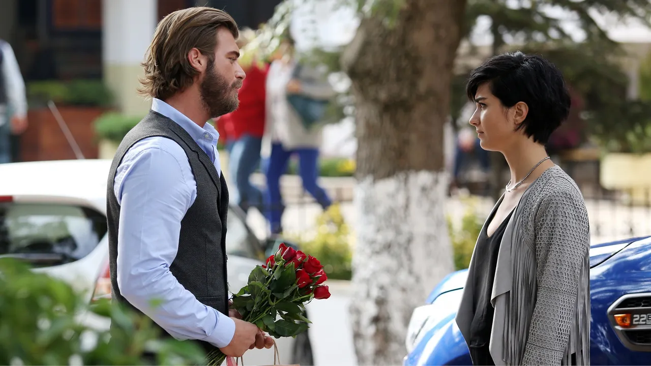 The most famous Turkish drama star Kivanc Tatlitug and Tuba Buyukston meet in a new work 2.jpg