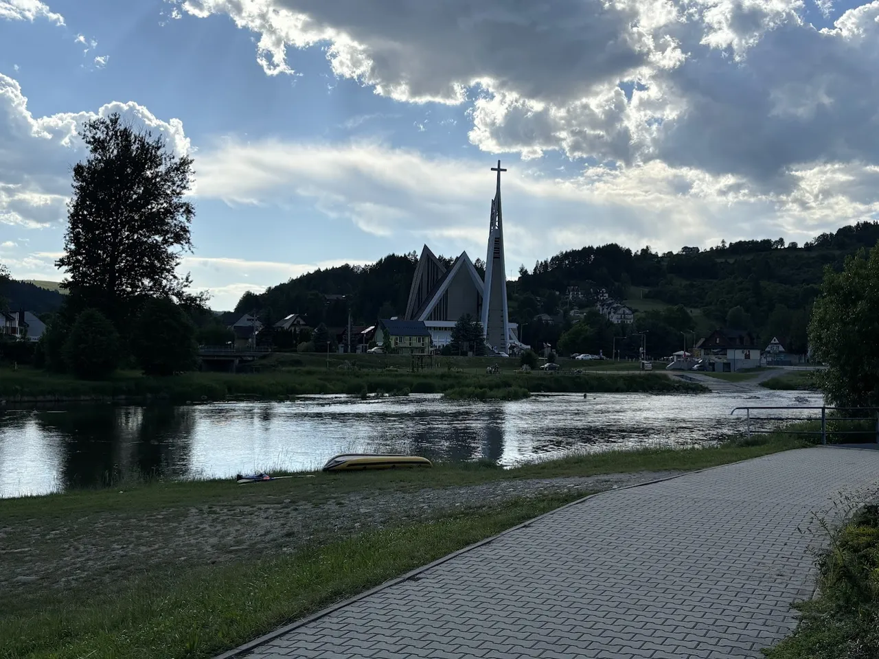 Krościenko nad Dunajcem. Widok z Zawodzia, czyli z Beskidu Sądeckiego