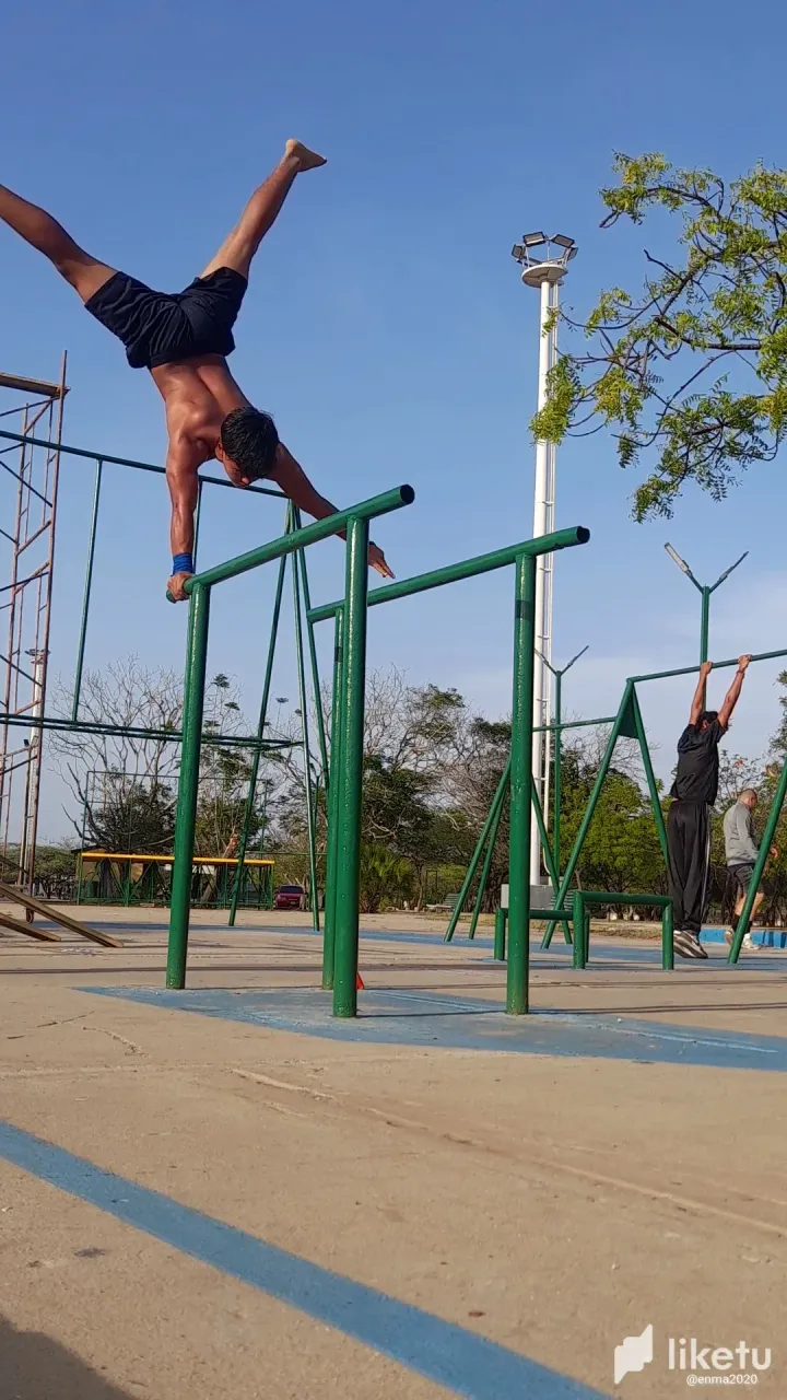 clvej3ckj002xquszekhg8wmk_VideoCapture_20240424-180214.webp