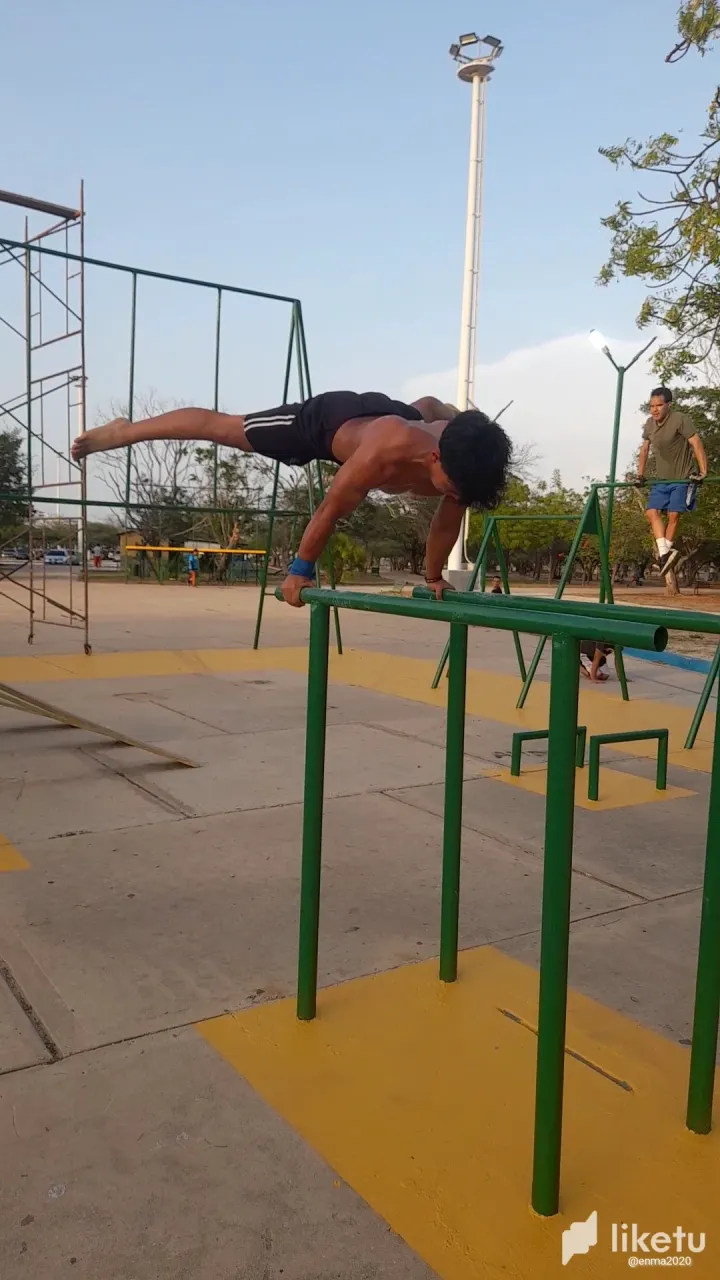 clvfvhs1n002uqpszh5y02ptm_VideoCapture_20240425-182016.webp