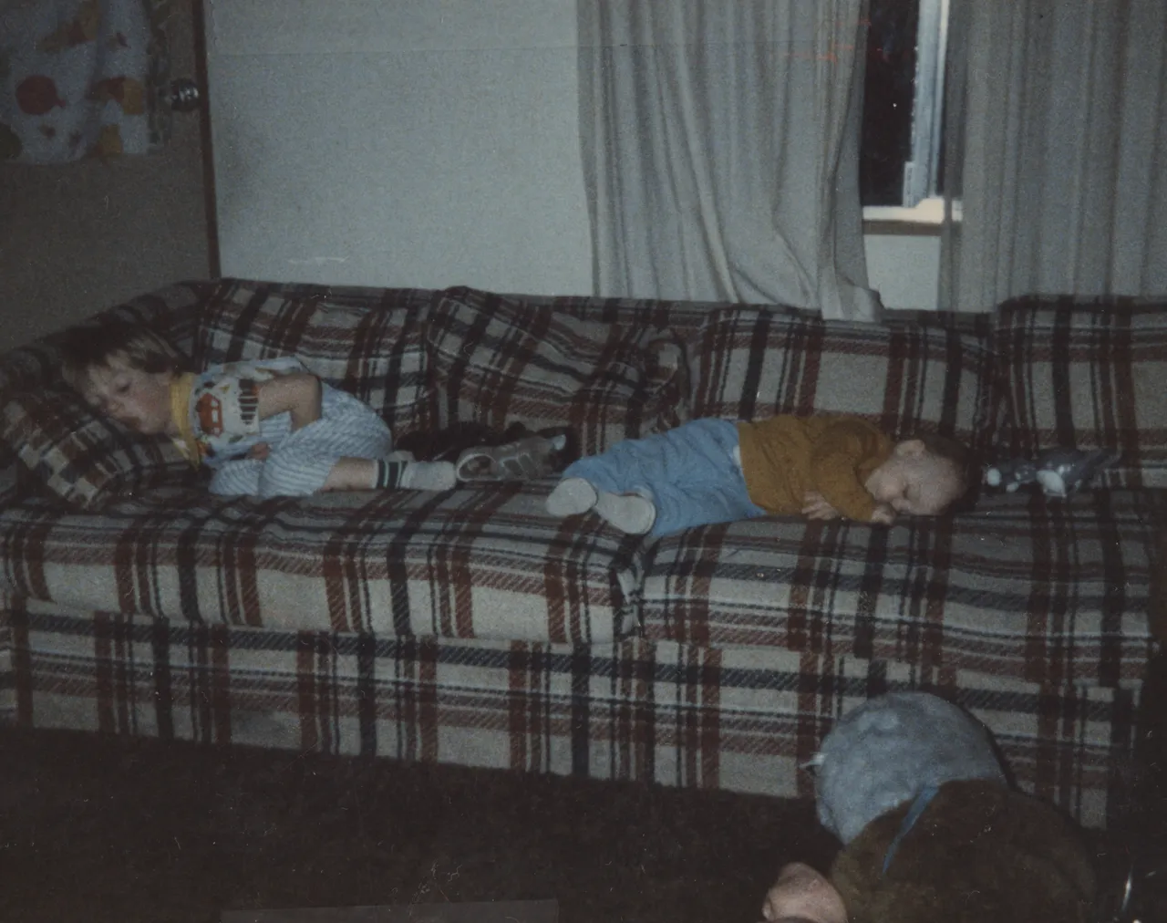 1985 Joey Arnold & Katie 03 Sleeping Couch Front Door 163.png