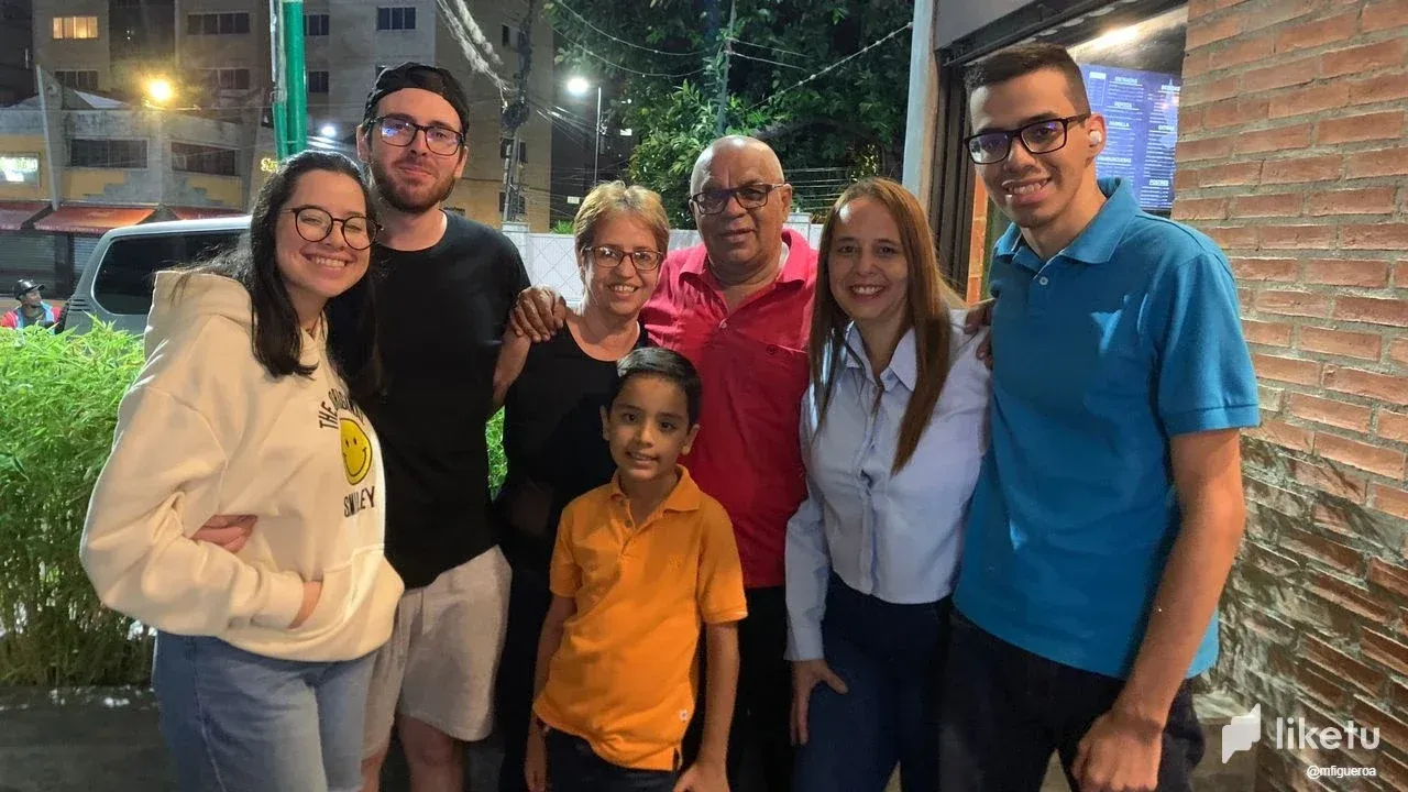 clvabjlsh00164kszgde95aq8_Familia.webp