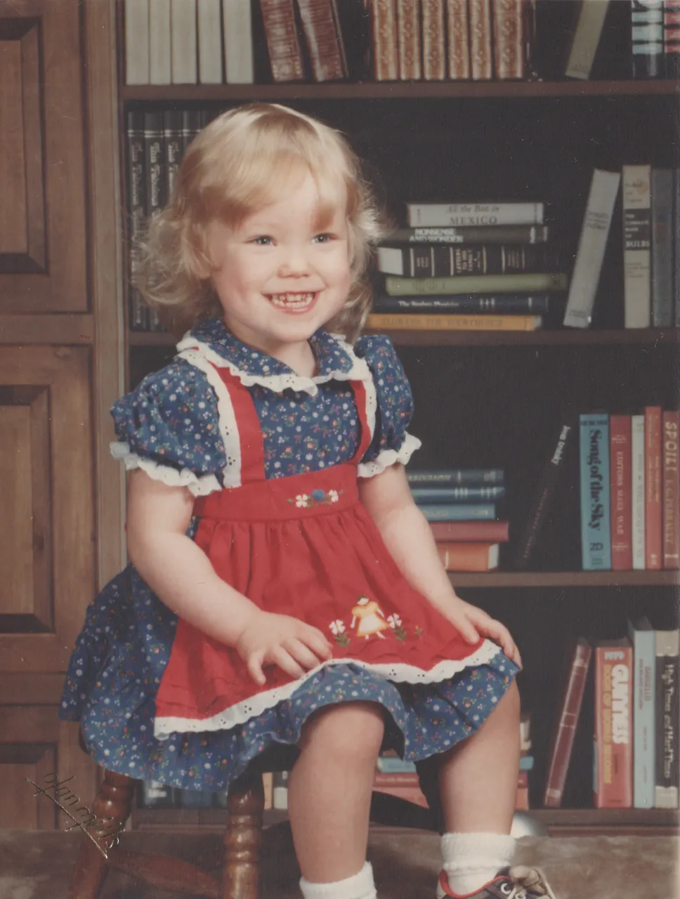 1982-09 Katie Blue Red Dress.png
