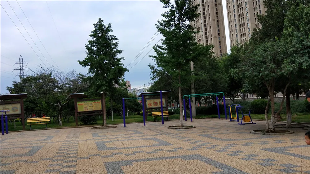 健身器材.jpg