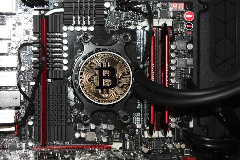 bitcoin-miner-asic-gmo-group-chip-b2.jpg