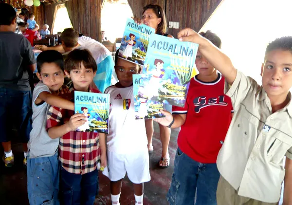 niños con libros.jpg