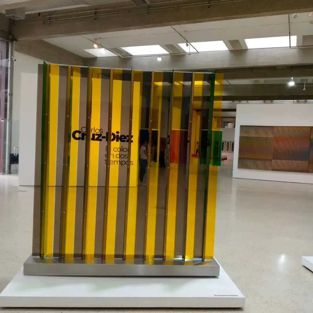 Exposición Carlos Cruz Diez 2023 cinco.jpg