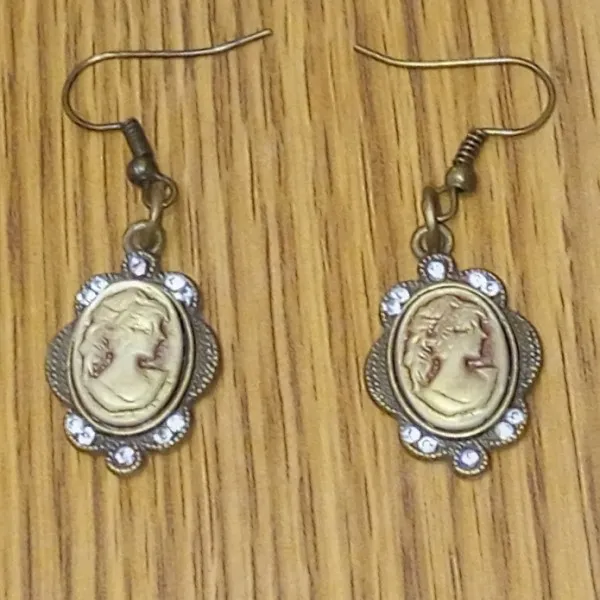 earring pair.jpg