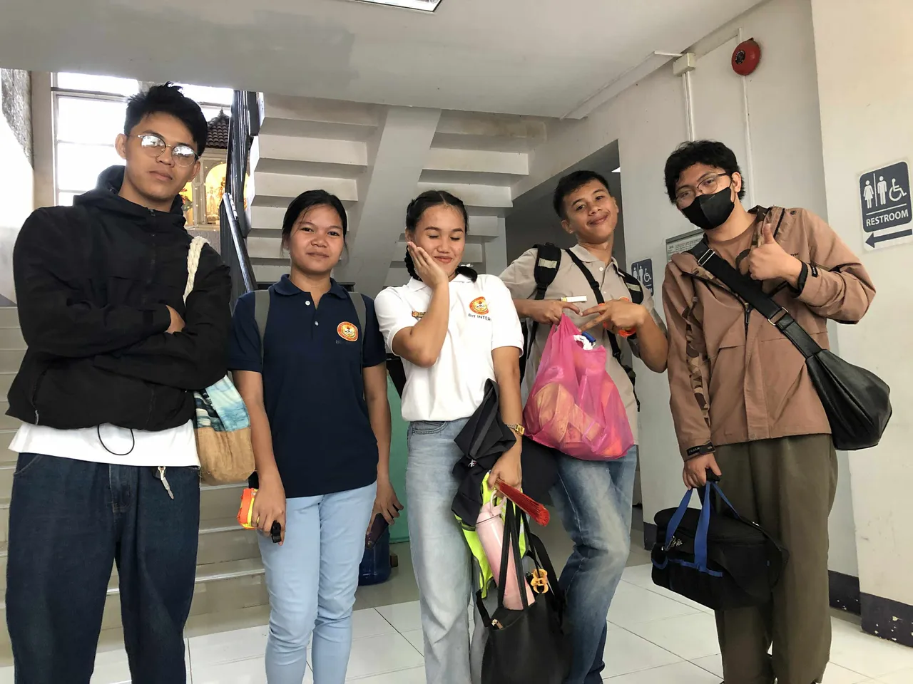 received_1482425456460755.jpeg