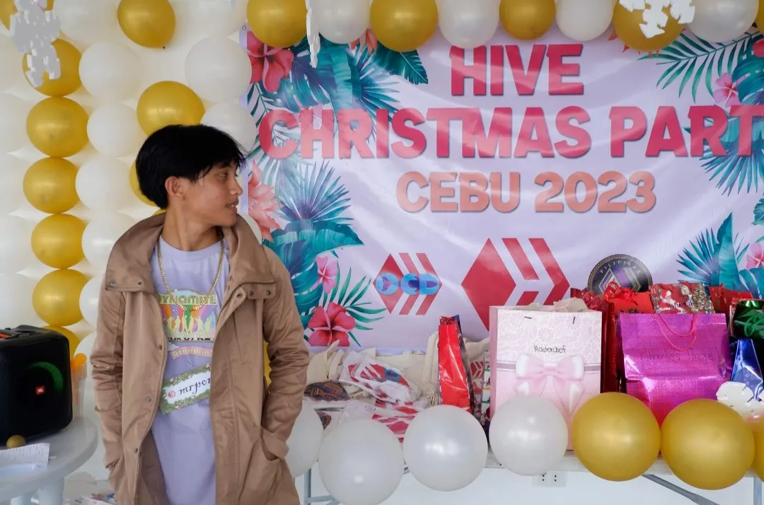 hivecebuxmas16.JPG