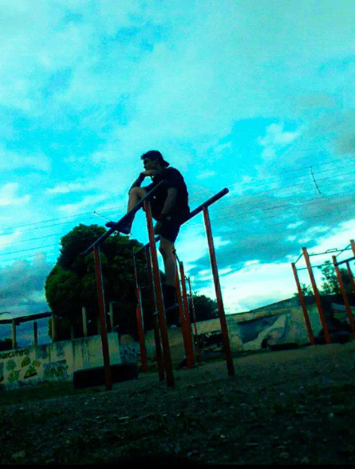 Screenshot_20250504-182656_Video Player.jpg