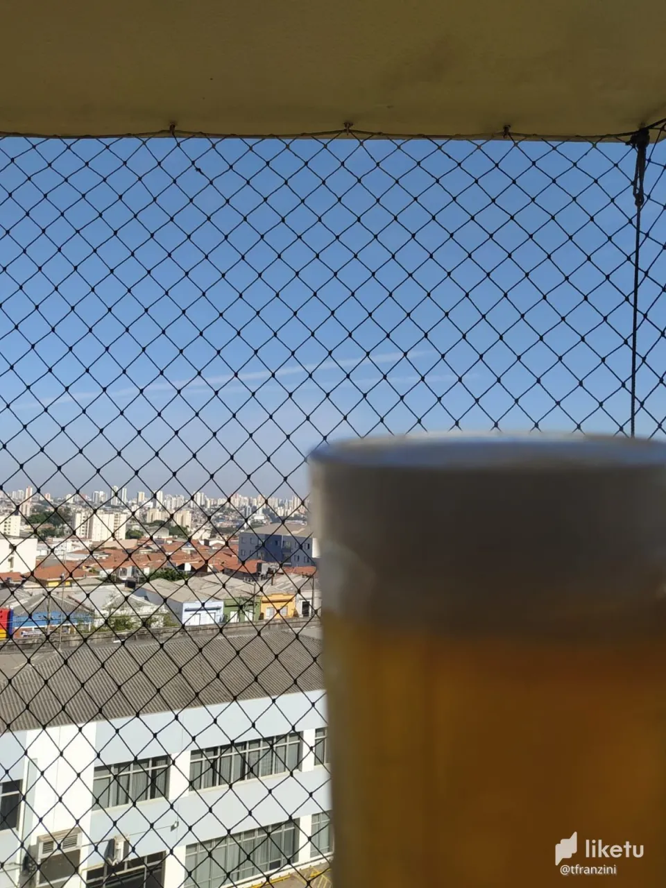 cl5ftdqc1004j19qoa14ghqdf_glass_of_beer_and_the_sky_in_the_back.jpeg