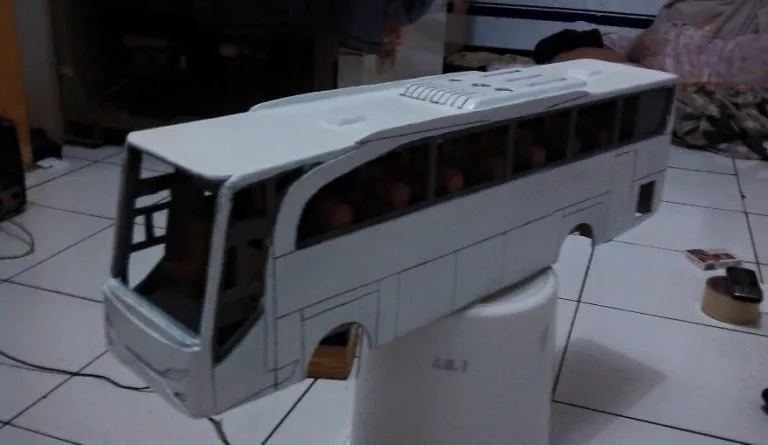 cara-membuat-miniatur-bus-dari-triplek-1.jpg