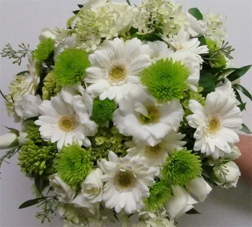 mums and daisies bouquet article.jpg