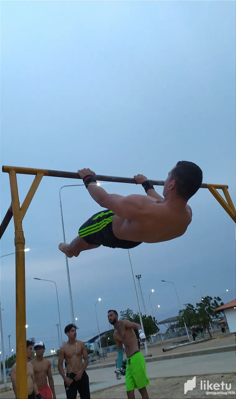 clvhnb7sm001wbhszcrx02y8u_Screenshot_2024-04-27-00-50-43-700_com.miui.gallery.webp