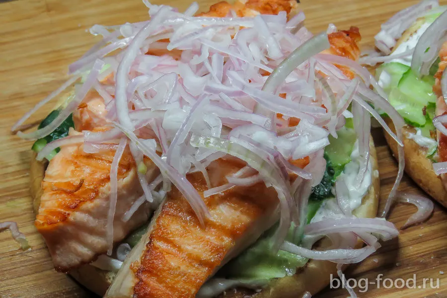 Salmon burger
