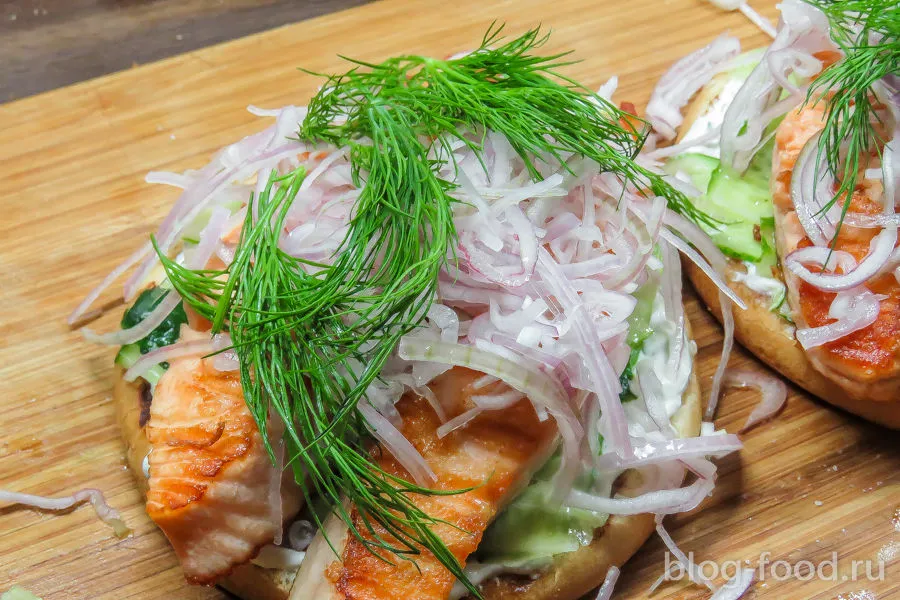 Salmon burger