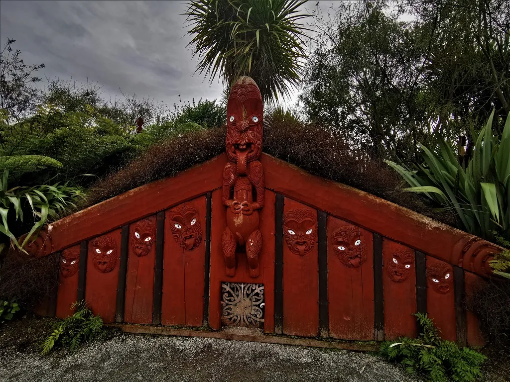 Maori carving4.jpg