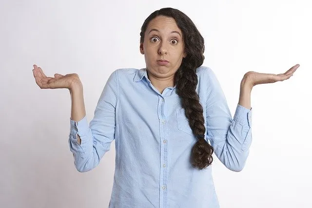 Source: https://pixabay.com/photos/confused-hands-up-unsure-perplexed-2681507/