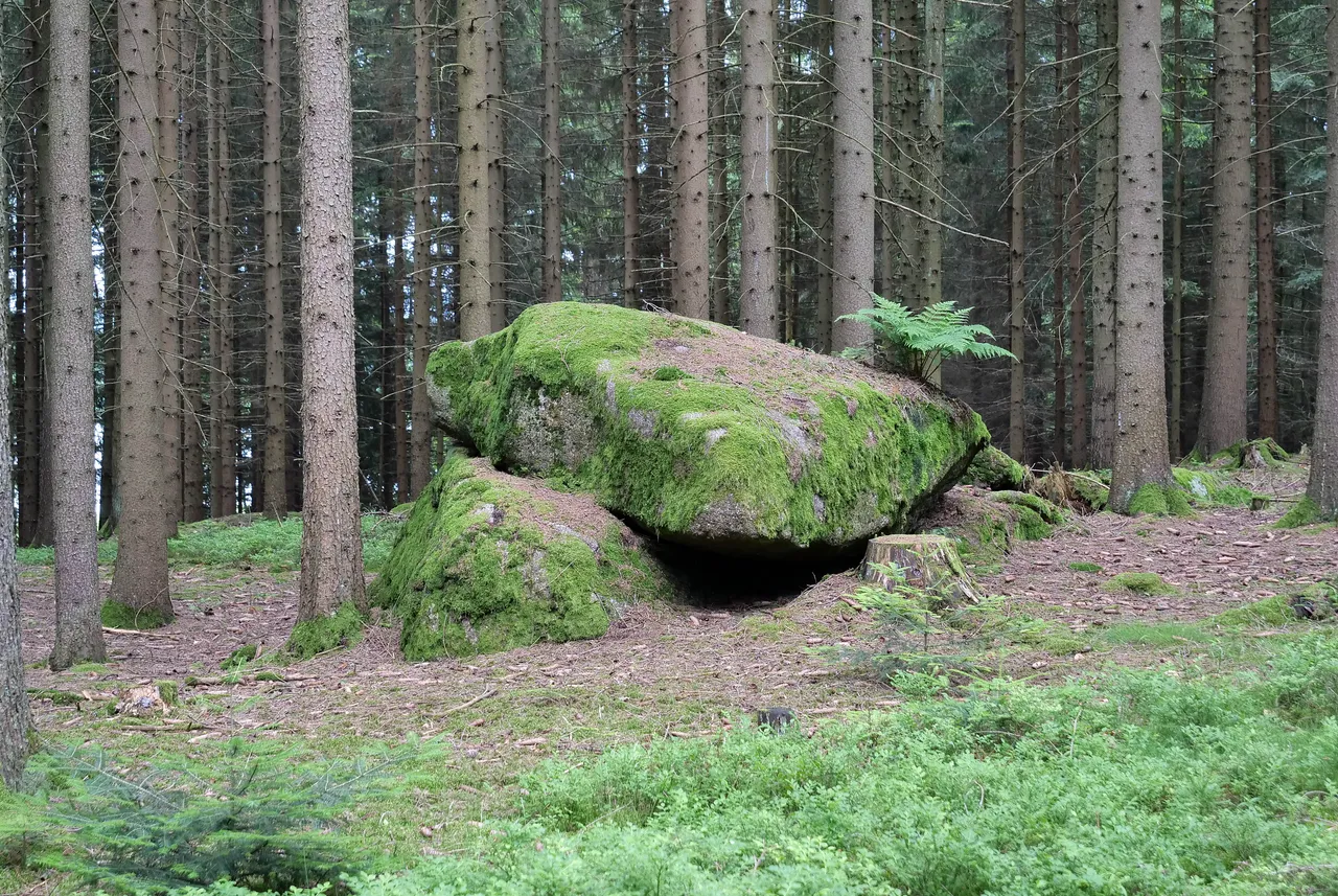 felsblock.jpg