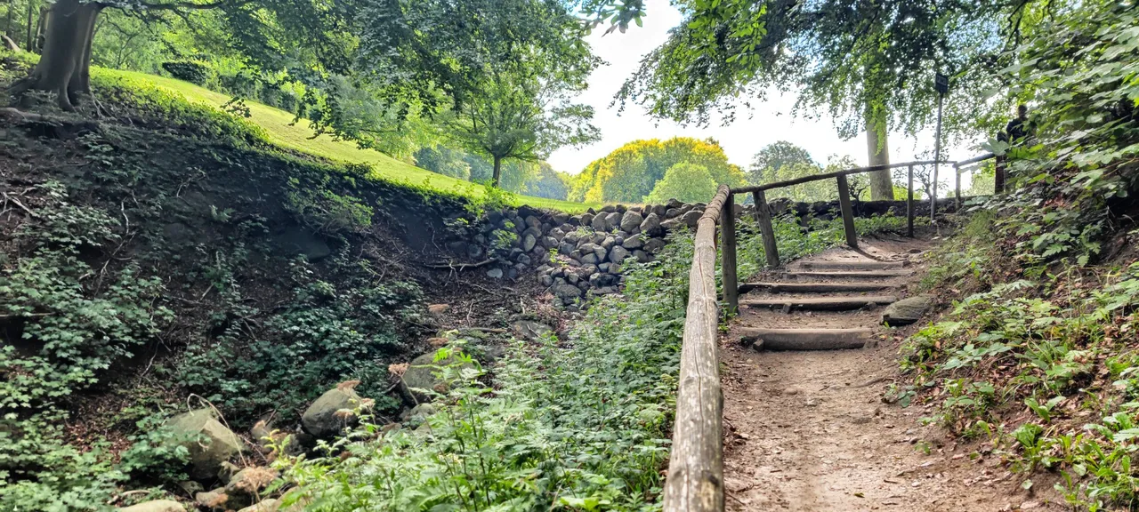 Down the steep Devil’s Gap