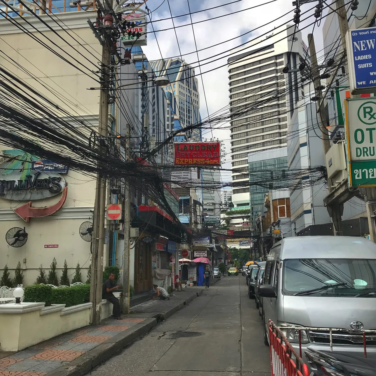 How do they NOT die fixing power lines in Bangkok?