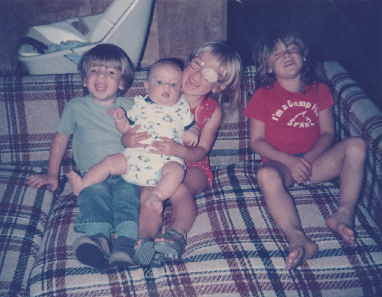 1985-07-03 Joey Siblings Melissa 6 & one 3rd yrs old Moms Birthday.png