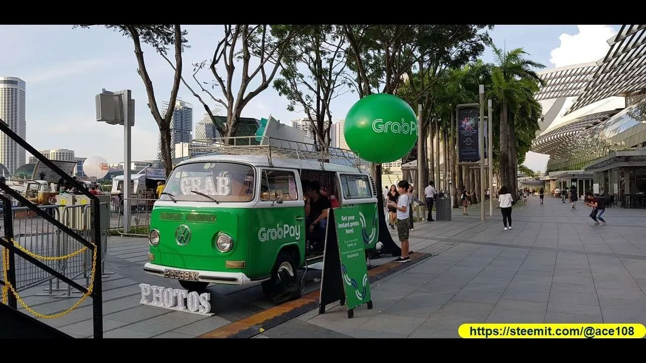 Grab Pay Party70