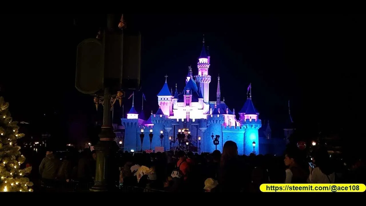 Disneyland Hong Kong Night Fireworks70