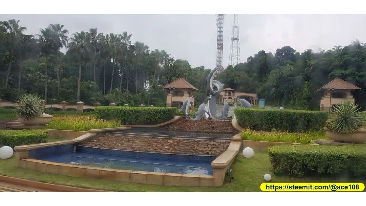 Dophin sculpture