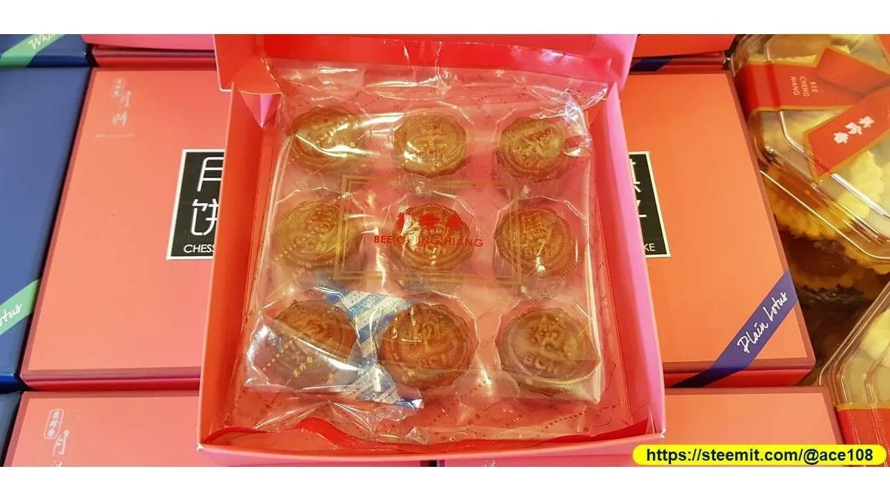 Moon cake - chess