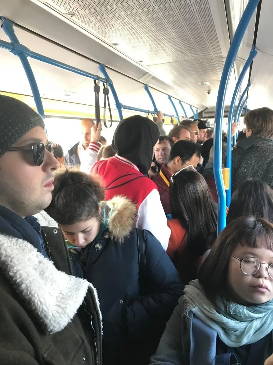 0stpuemtft.jpg