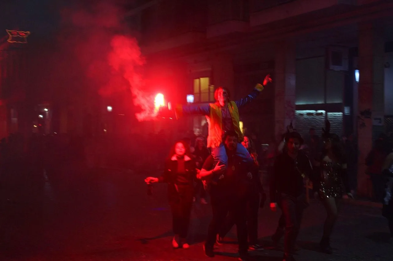 2dhoec29tt.jpg