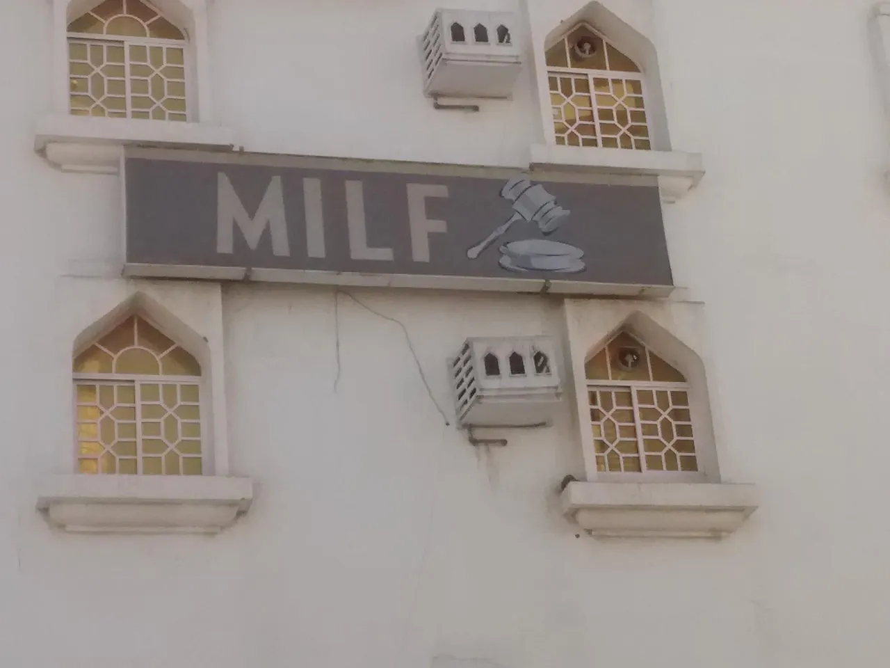 8l8a3nk46o.jpg
