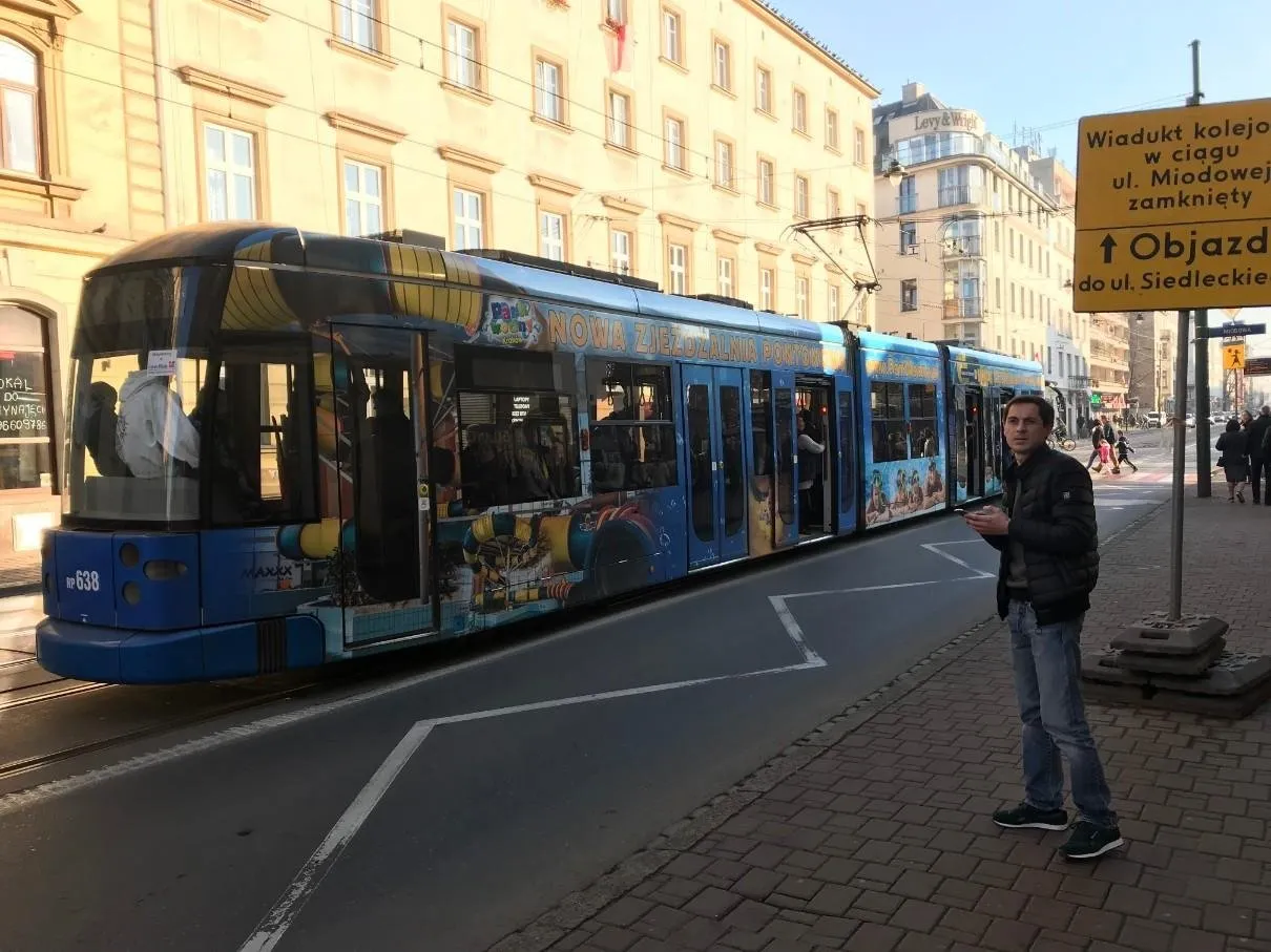 l5hs381pqj.jpg