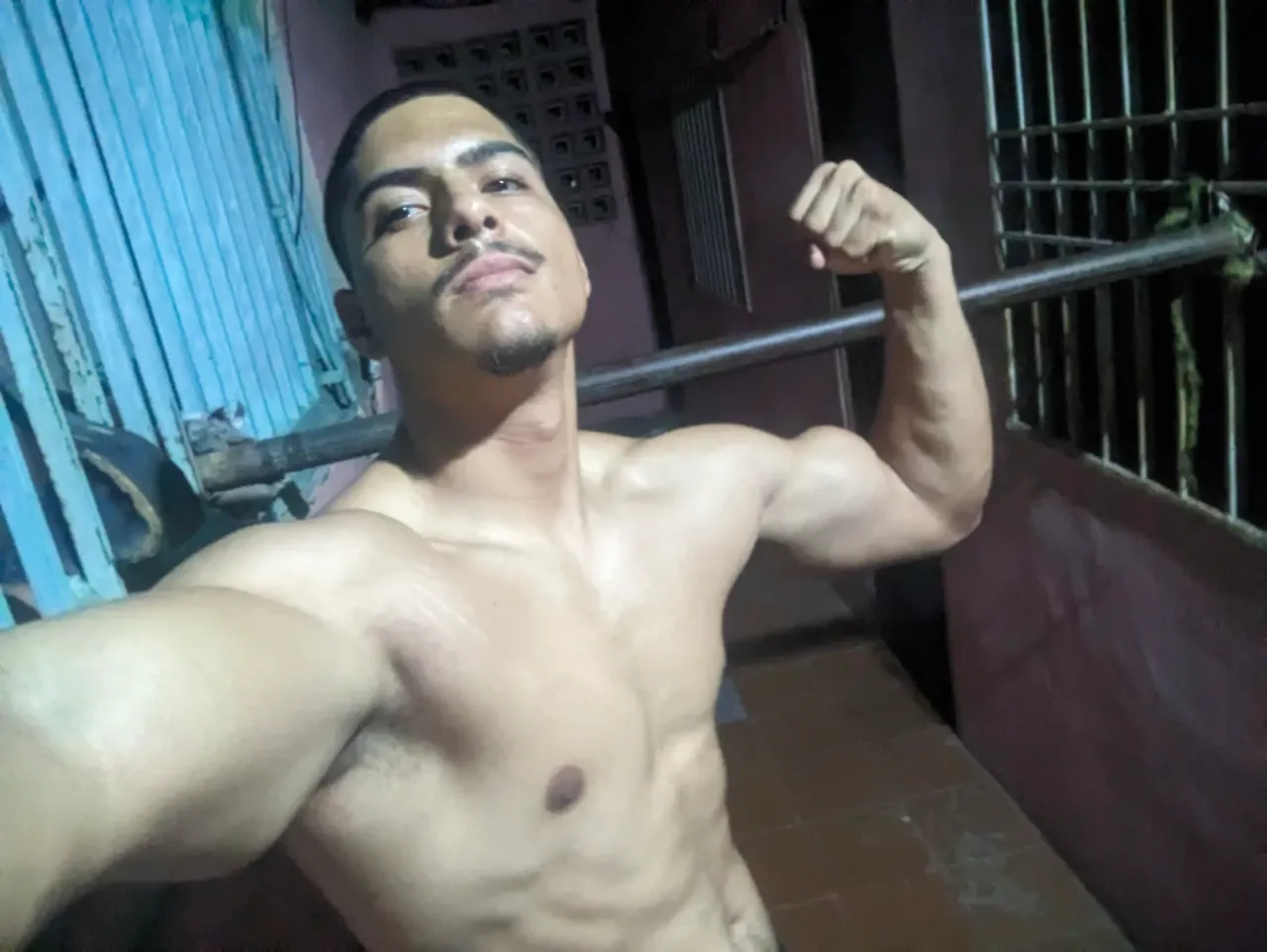 6Ri14rgVXafjMwZL_PXL_20250806_202614328.webp