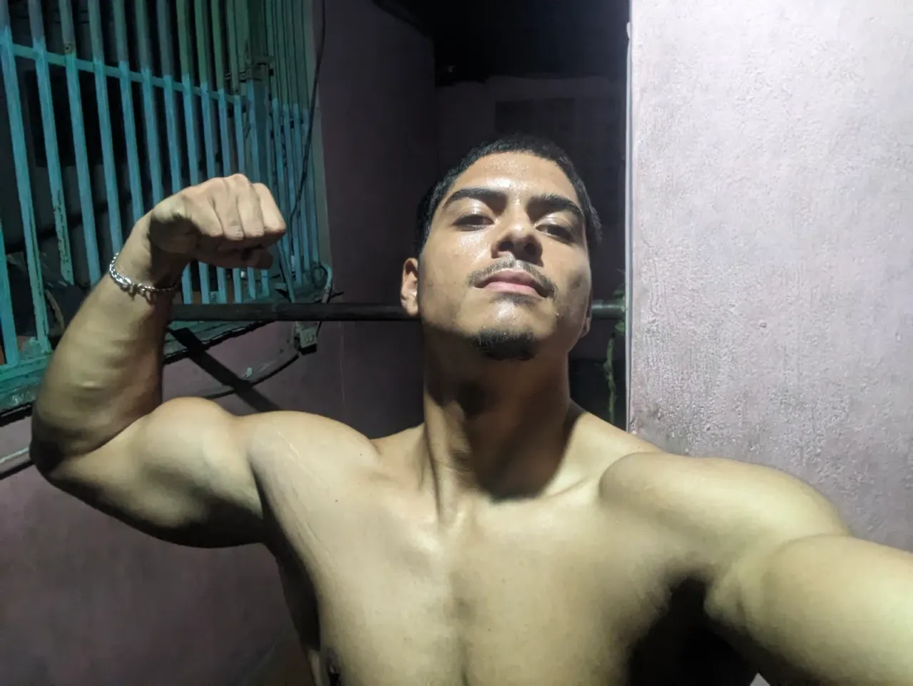 B8E4usDNuj2QBDCt_PXL_20250718_200215314.webp