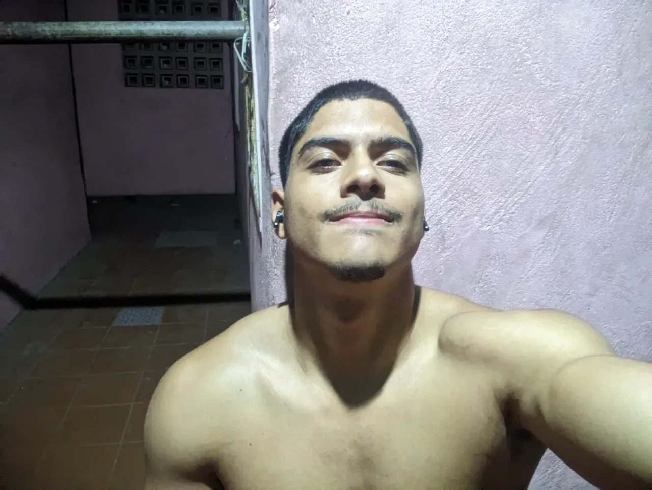 PwHme3pVzgAlzG1z_PXL_20250110_191857514.webp