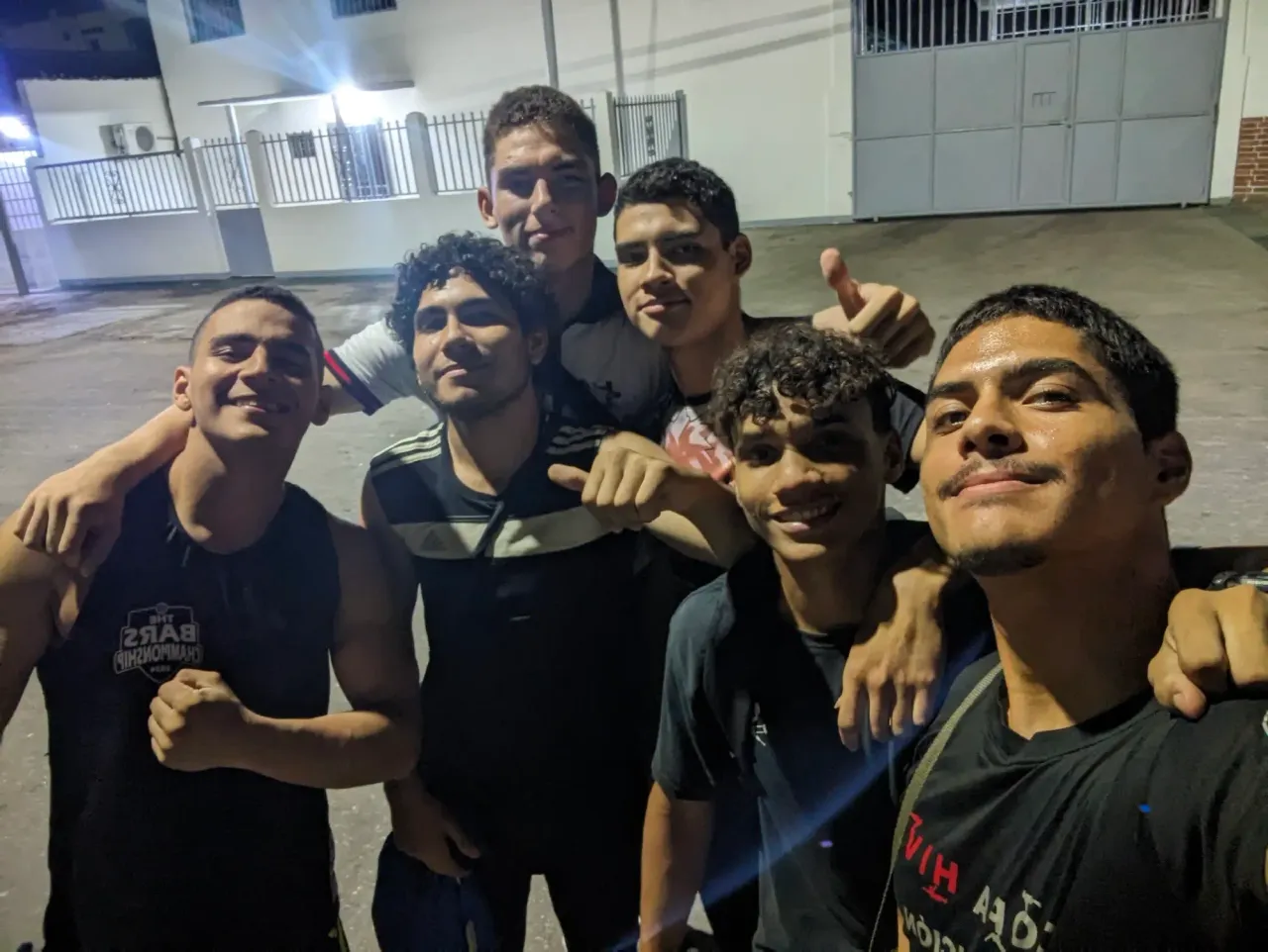 Qt1KXMWzC8r9ZoMh_PXL_20241119_203921578.webp