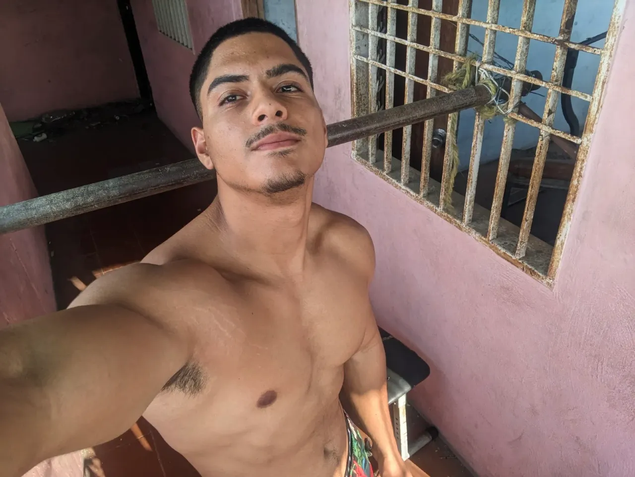 Y9bg54MH3w2DwxXp_PXL_20250505_171756150.webp